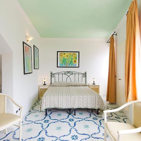 Hotel Villa Bianca Forio  ภายนอก รูปภาพ