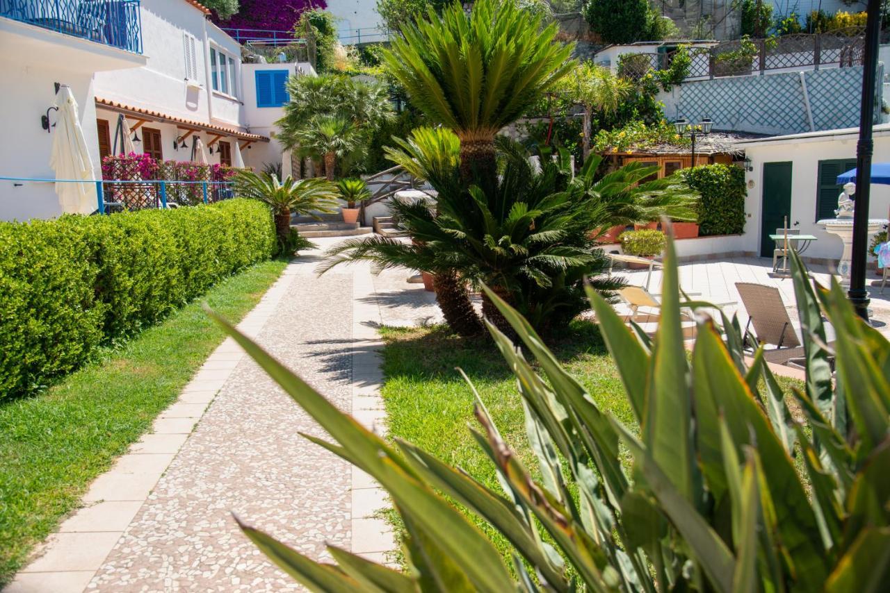 Hotel Villa Bianca Forio  ภายนอก รูปภาพ