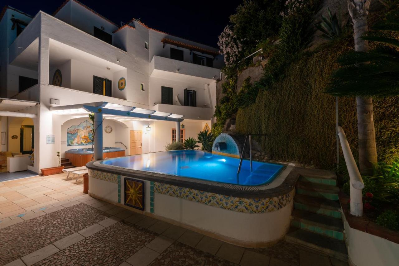 Hotel Villa Bianca Forio  ภายนอก รูปภาพ