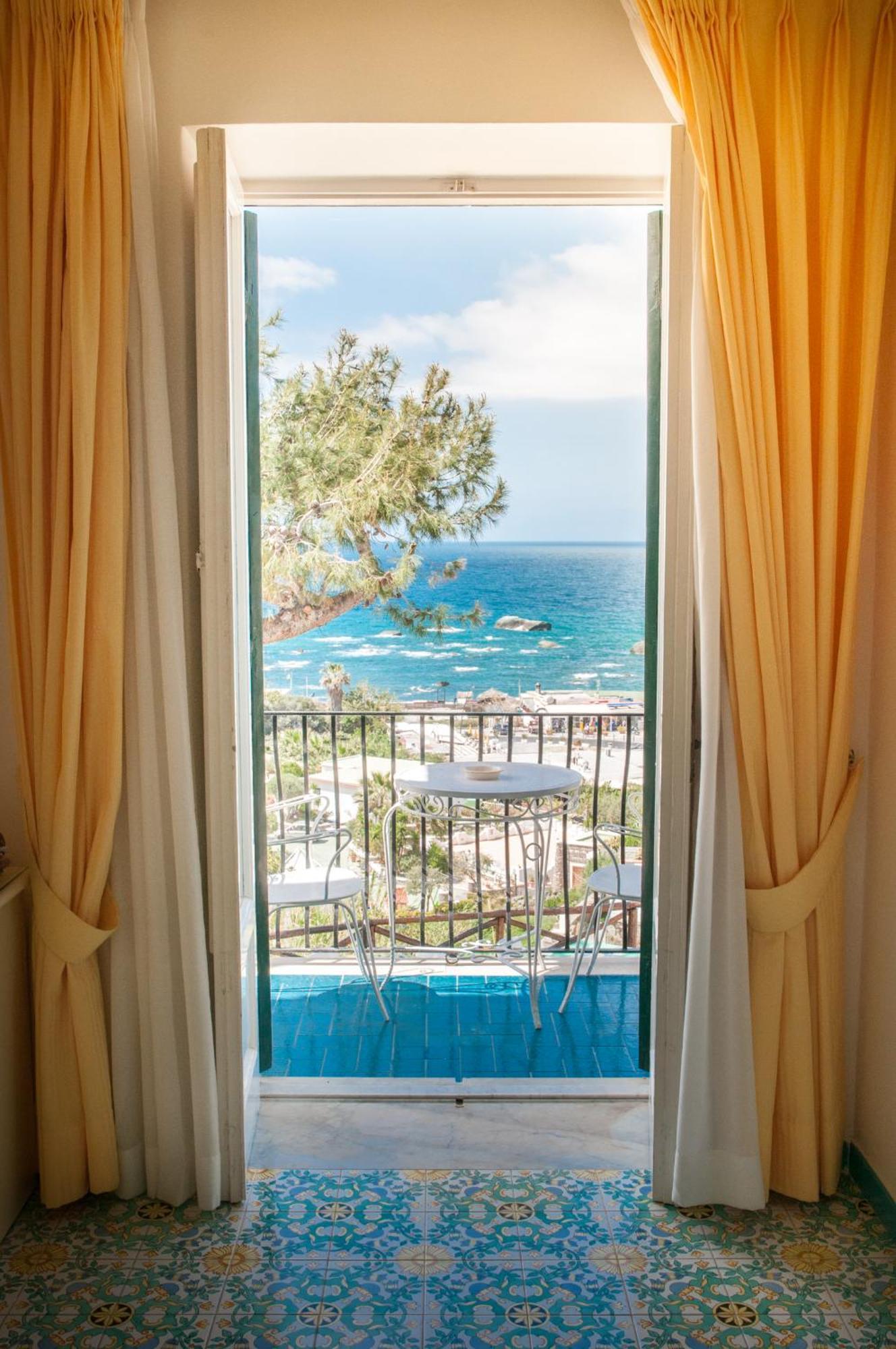Hotel Villa Bianca Forio  ภายนอก รูปภาพ