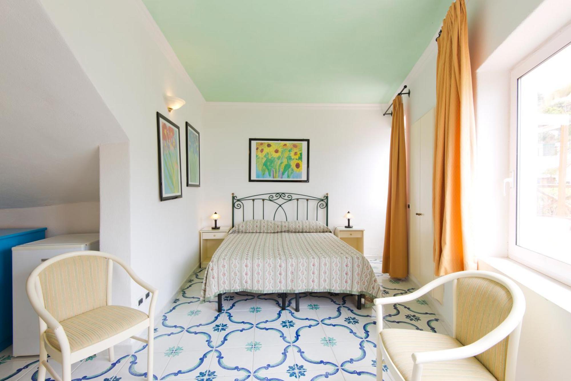 Hotel Villa Bianca Forio  ภายนอก รูปภาพ