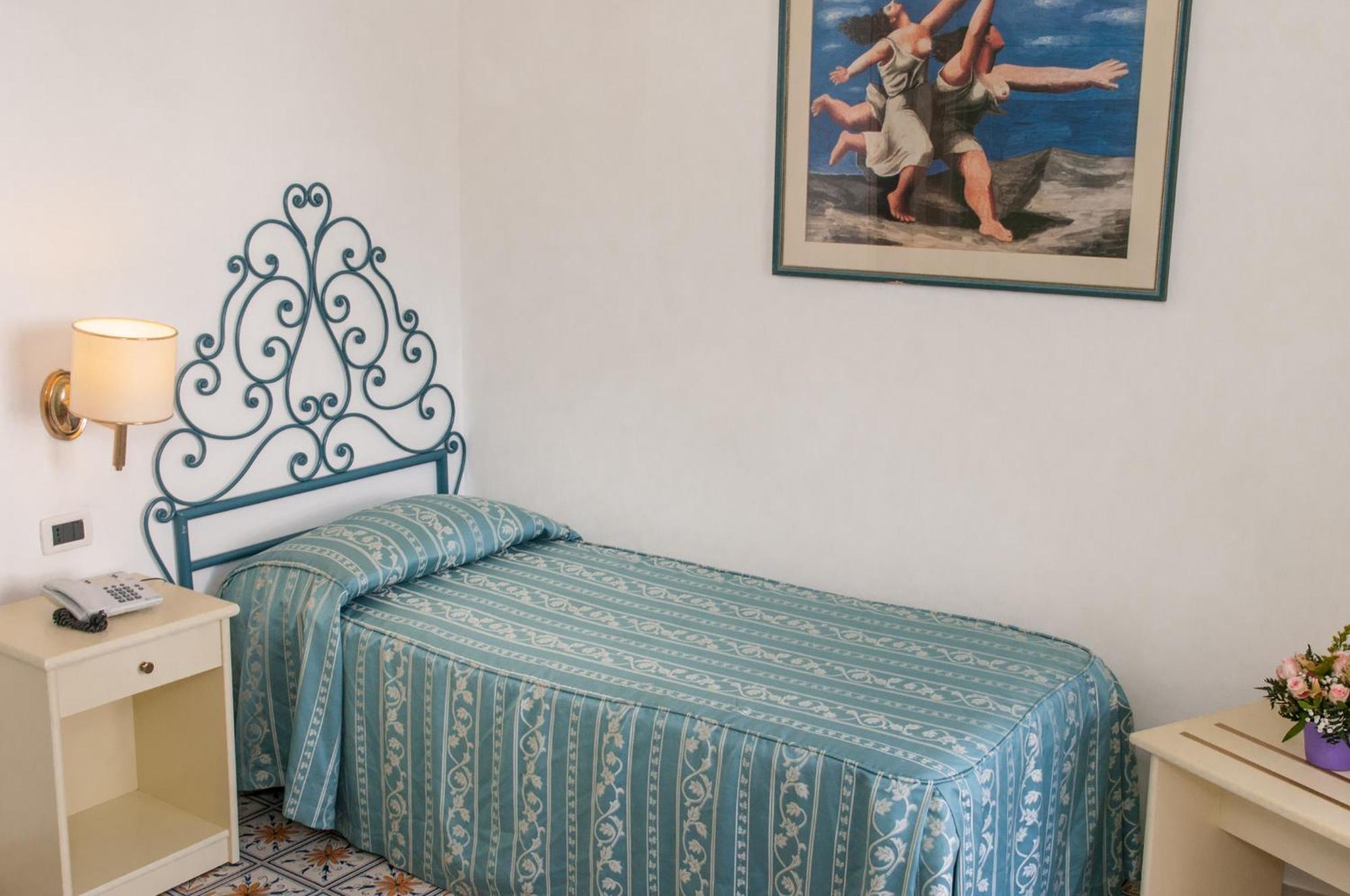 Hotel Villa Bianca Forio  ภายนอก รูปภาพ
