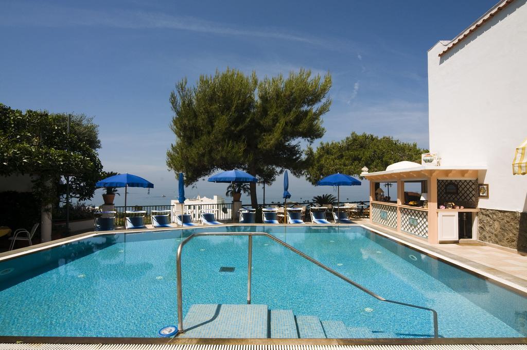 Hotel Villa Bianca Forio  ภายนอก รูปภาพ