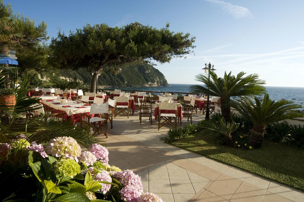 Hotel Villa Bianca Forio  ภายนอก รูปภาพ